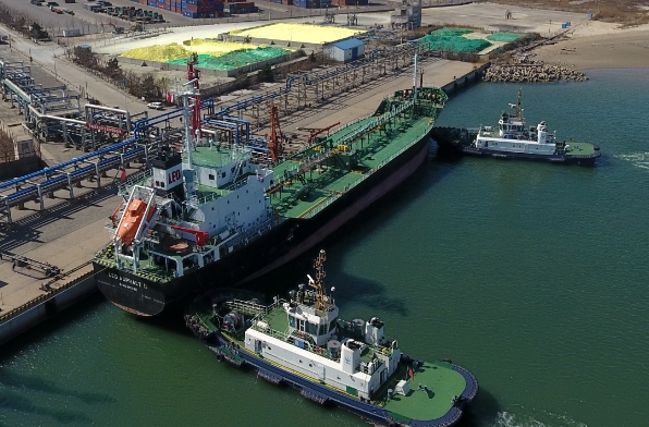 隨著國際貿(mào)易的不斷發(fā)展和全球化的趨勢，天津的貨代行業(yè)也逐漸崛起