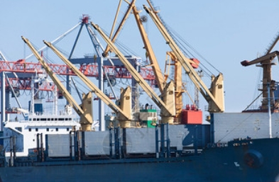 天津貨運(yùn)代理發(fā)揮其獨(dú)特的優(yōu)勢(shì)，為全球化的進(jìn)程做出更大的貢獻(xiàn)